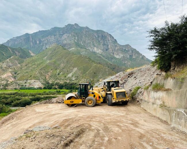 CREACIÓN DE LA TROCHA CARROZABLE EN LA LOCALIDAD DE QUELCAYA